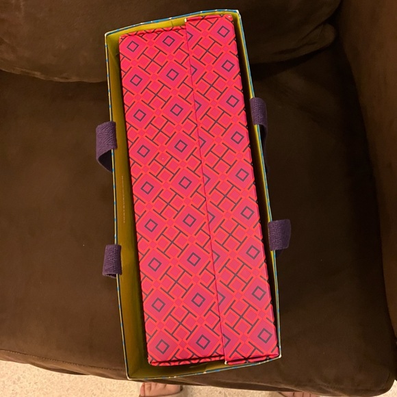 Tory Burch empty box🌺🥰plus a shopping bag💝🌺 - Picture 14 of 14